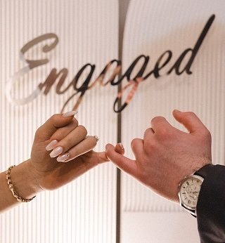 Ways To Pop The Question That Are Unique And Memorable